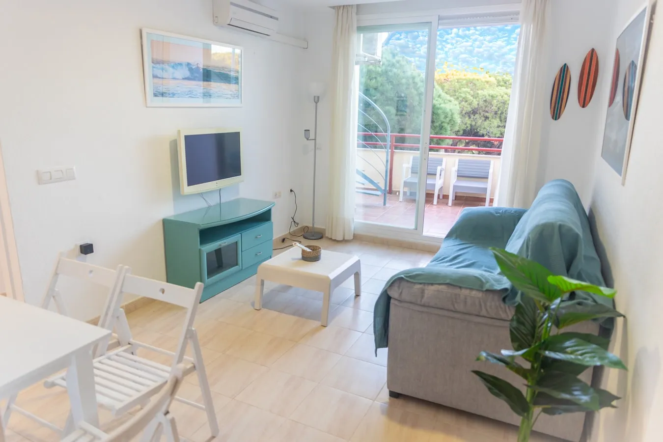 Sereno en Caños: Terraza, piscina y playa — Los Caños de Meca