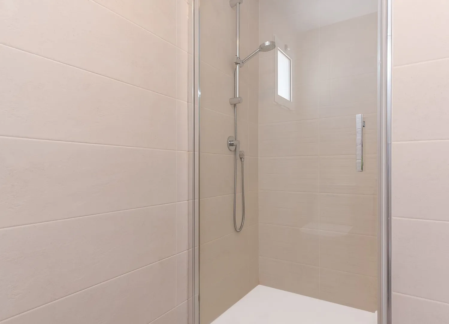Apartamento top: vistas al mar, balcón y piscina — foto 12