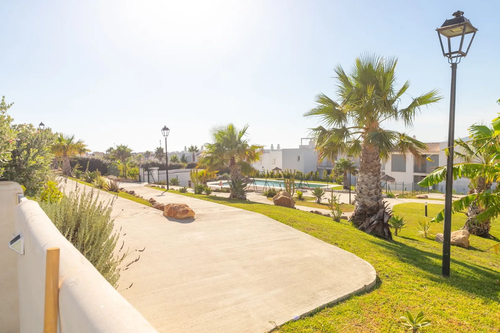 Terraza al sol y atardeceres en Atlanterra — foto 20